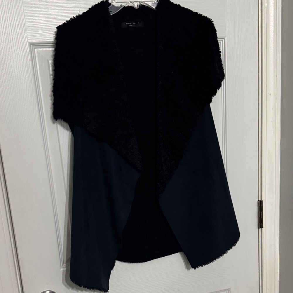 Romeo & Juliet Couture Black Poncho Sweater